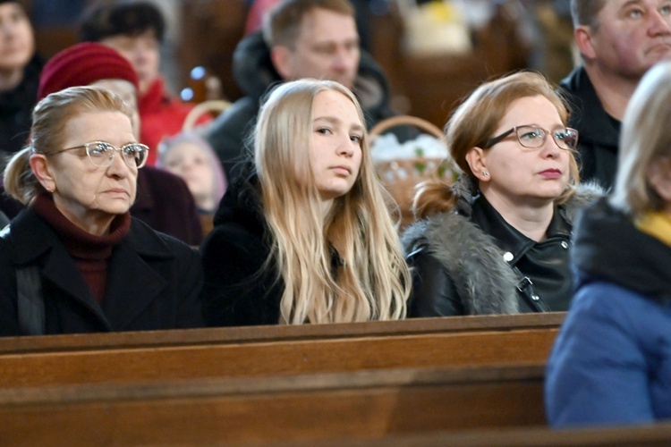 Poświęcenie pokarmów w świdnickiej katedrze [GODZINY]