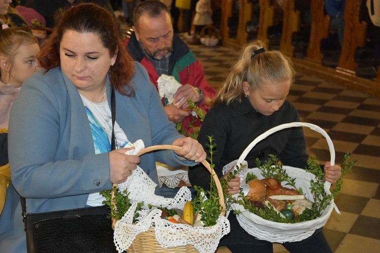 Święcenie pokarmów w Miętustwie 2022