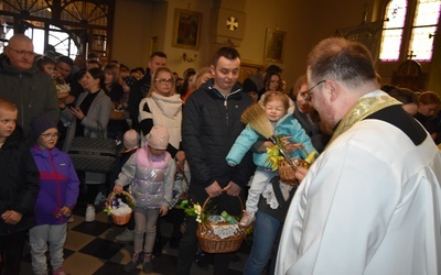 Miętustwo. Pokarmy poświęcone i czekolady też