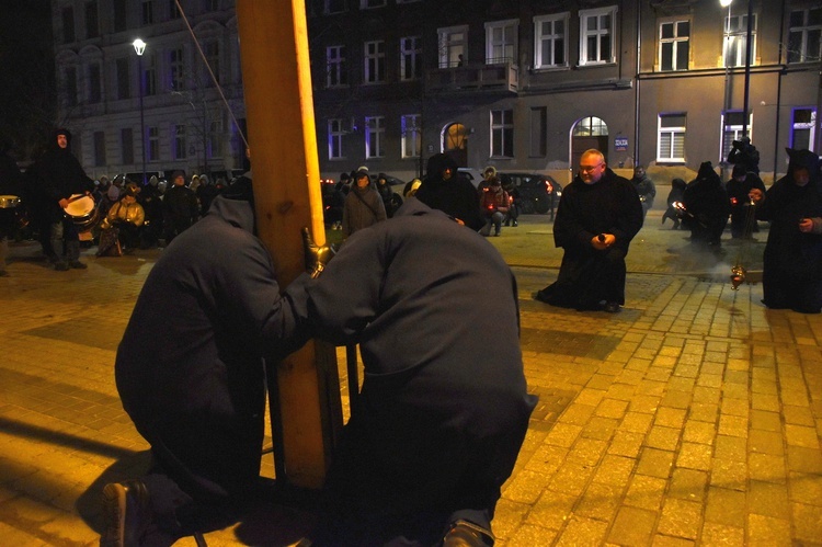 6. Nocne Misterium Krzyża