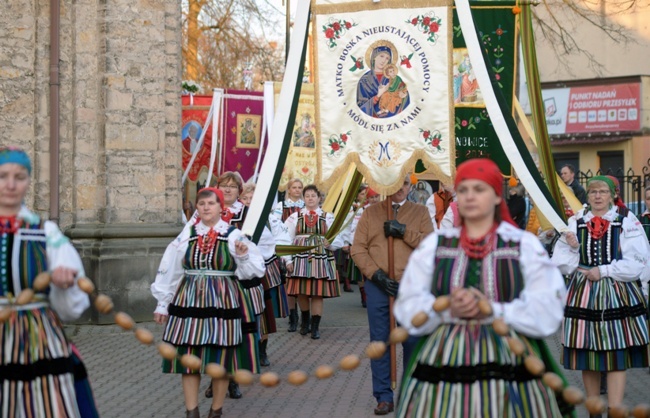 Opoczyńska kolegiata - procesja rezurekcyjna