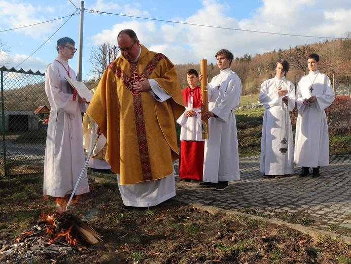 Wigilia Paschalna w parafiach diecezji