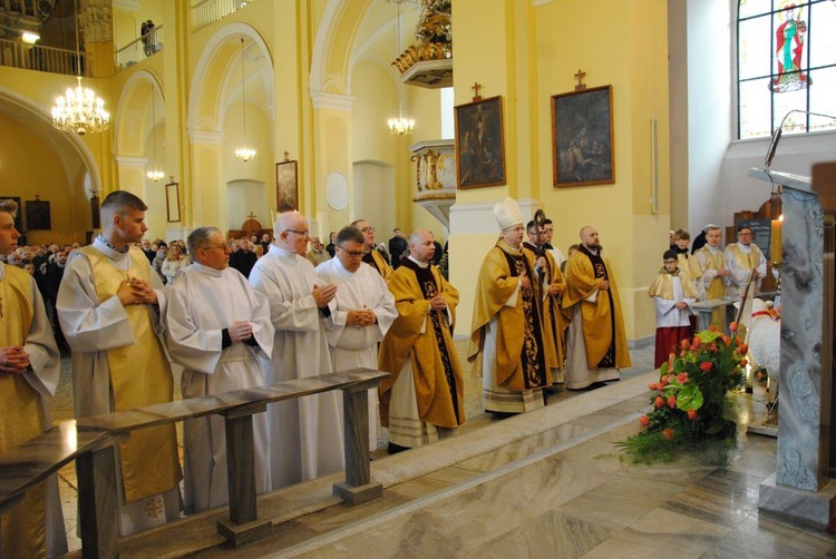 Msza św. z procesją rezurekcyjną w Głogowie