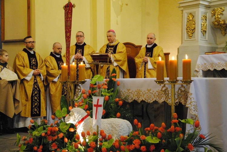 Msza św. z procesją rezurekcyjną w Głogowie