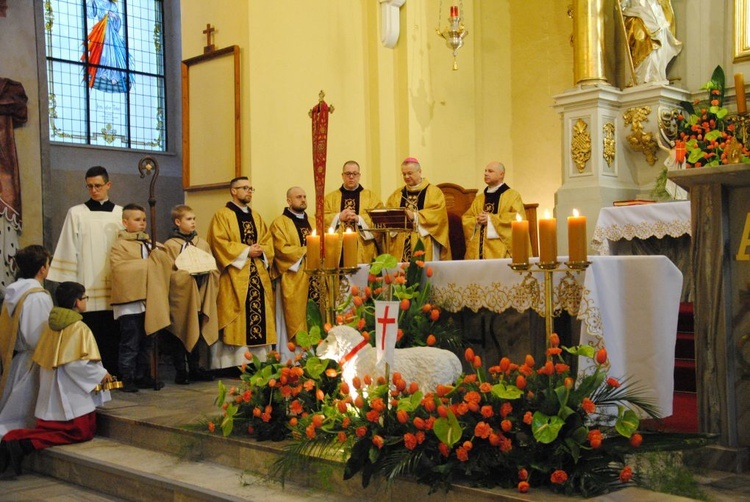 Msza św. z procesją rezurekcyjną w Głogowie