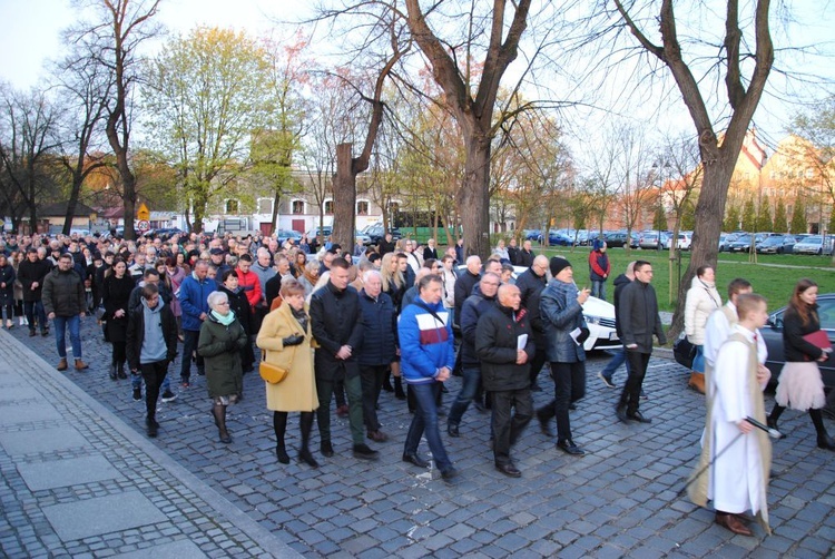 Msza św. z procesją rezurekcyjną w Głogowie