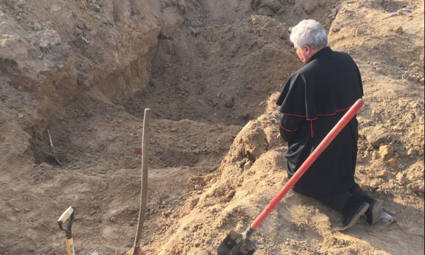 Kardynał Krajewski: na Ukrainie widziałem wielu bezimiennych zabitych