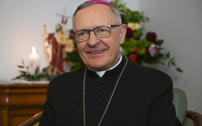 Bp Dajczak: Życzę Wielkanocy pełnej pokoju