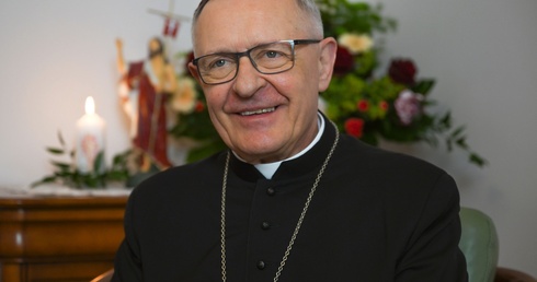 Bp Dajczak: Życzę Wielkanocy pełnej pokoju