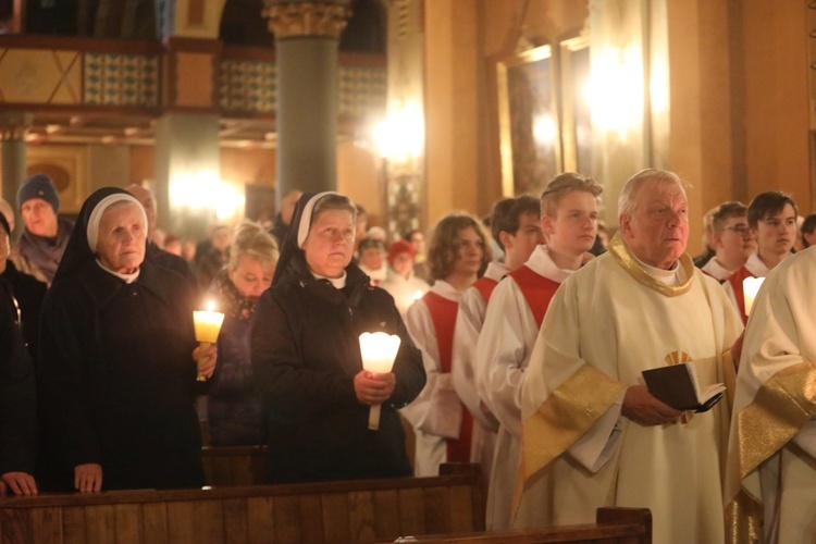 Liturgia Wigilii Paschalnej w katedrze św. Mikołaja w Bielsku-Białej - 2022