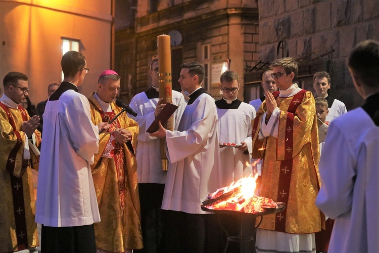 Liturgia Wigilii Paschalnej w katedrze św. Mikołaja w Bielsku-Białej - 2022