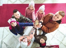 ▲	Dzieci ze zbylutowskiej ekipy. 