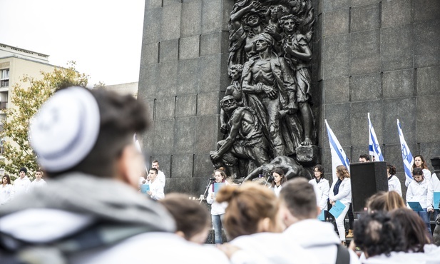 Bp Rafał Markowski: Powstańcy z getta symbolem walki o wolność