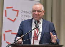 Andrzej Płonka: Powiaty chcą stworzyć powiatowe centra zdrowia, łączące szpitale i przychodnie POZ