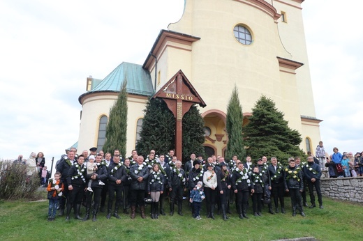Wielkanocna procesja konna w Ostropie