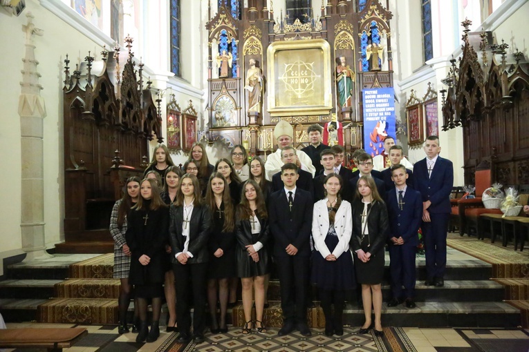 Bierzmowanie w Ciężkowicach