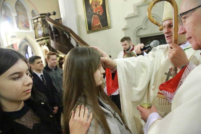 Bierzmowanie w Ciężkowicach