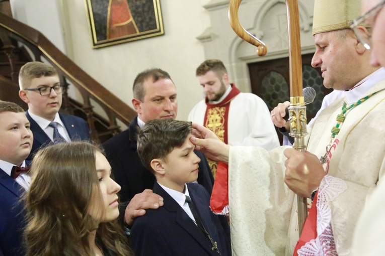Bierzmowanie w Ciężkowicach