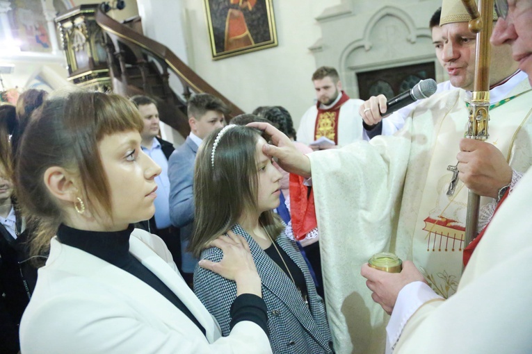 Bierzmowanie w Ciężkowicach