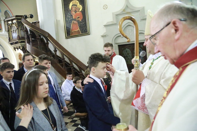 Bierzmowanie w Ciężkowicach