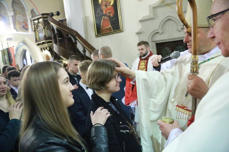 Bierzmowanie w Ciężkowicach