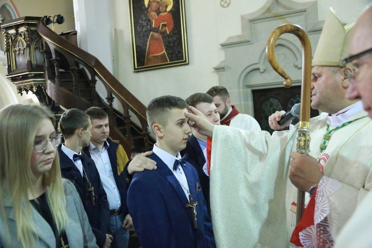 Bierzmowanie w Ciężkowicach