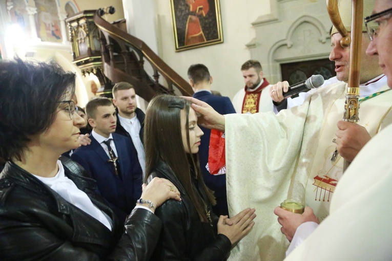 Bierzmowanie w Ciężkowicach