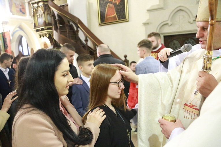 Bierzmowanie w Ciężkowicach