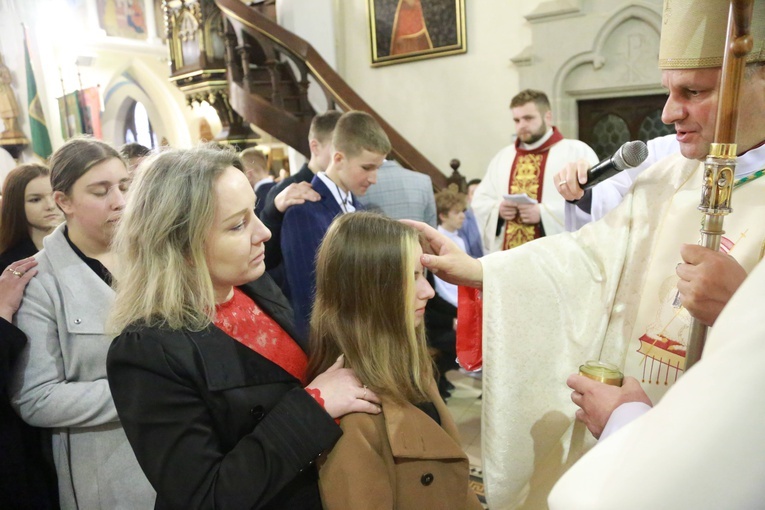 Bierzmowanie w Ciężkowicach