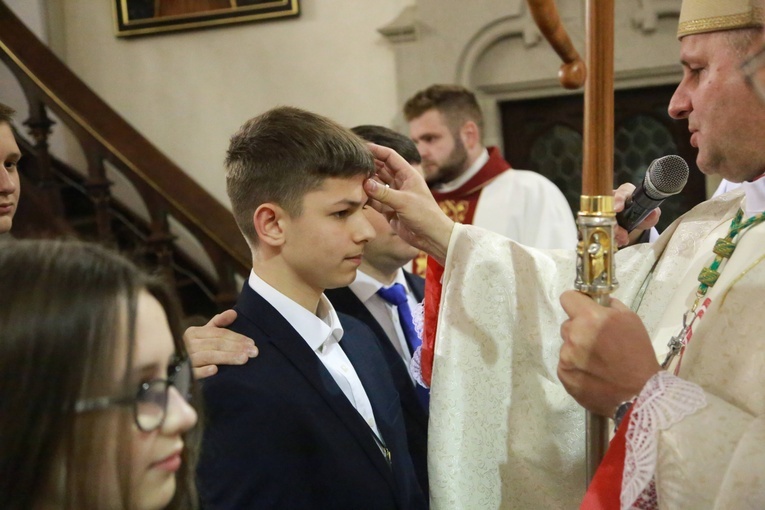 Bierzmowanie w Ciężkowicach