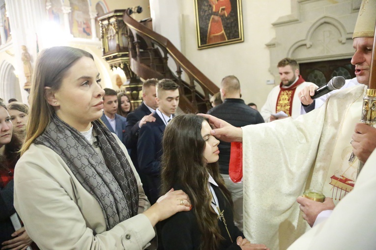 Bierzmowanie w Ciężkowicach