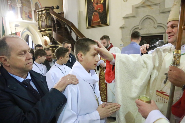 Bierzmowanie w Ciężkowicach