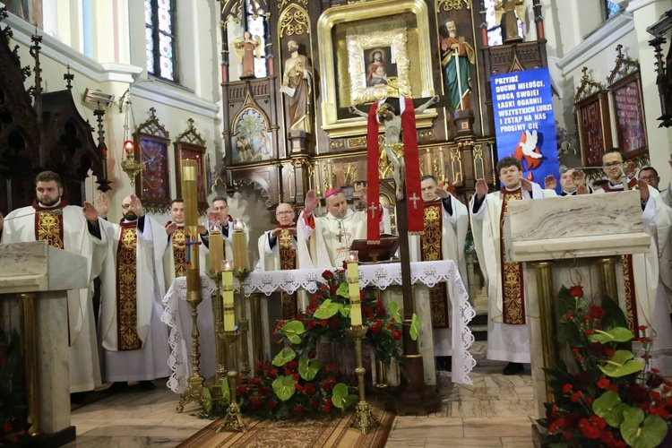 Bierzmowanie w Ciężkowicach