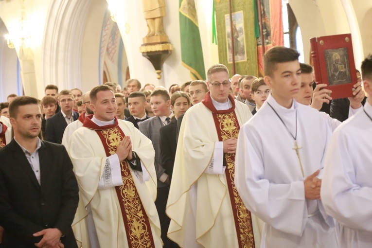 Bierzmowanie w Ciężkowicach