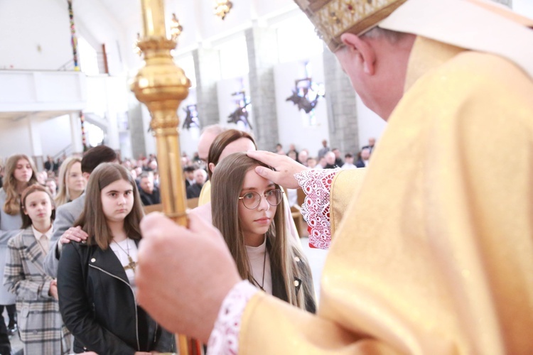 Bierzmowanie w Męcinie