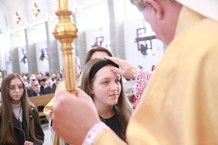 Bierzmowanie w Męcinie