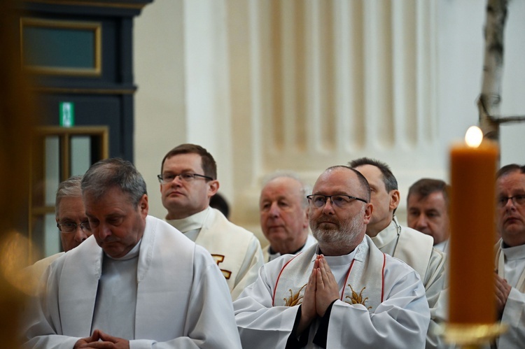 Kapłańskie skupienie w Skrzatuszu