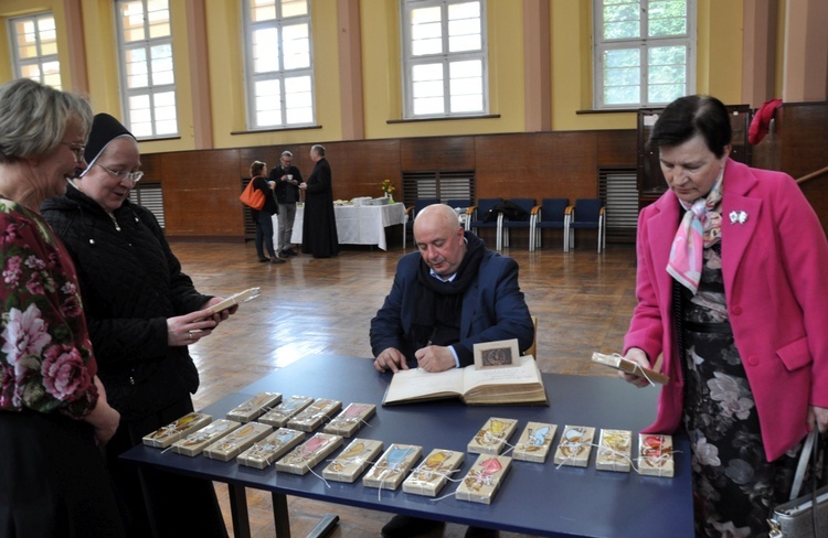 Złota krata w Branicach