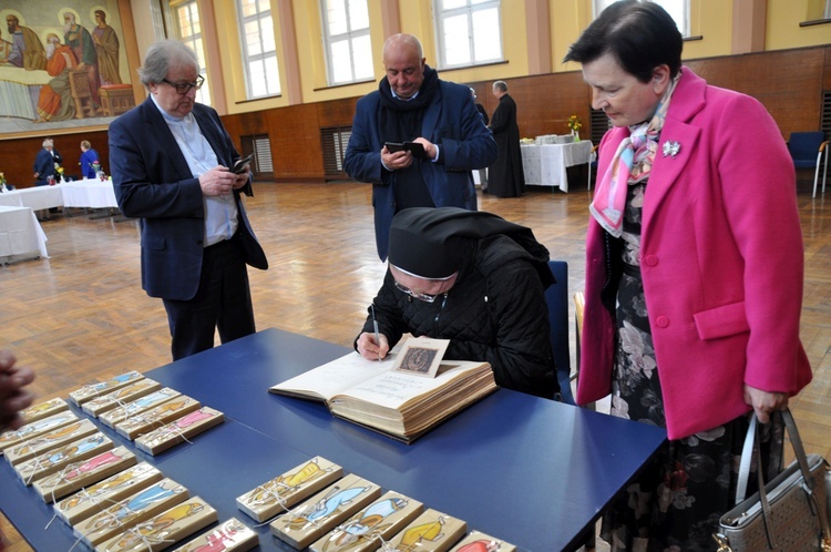 Złota krata w Branicach