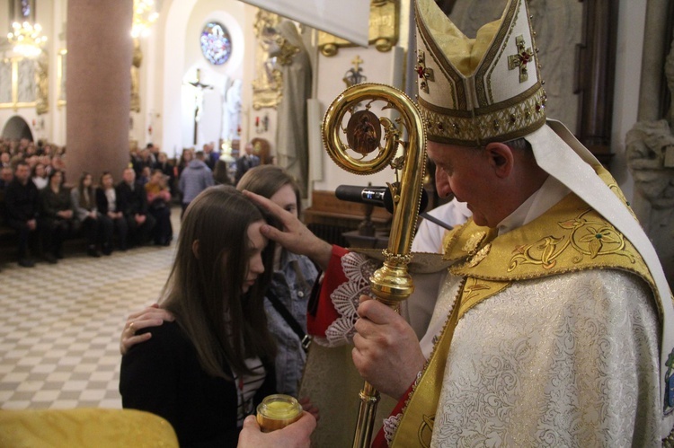 Limanowa. Bierzmowanie 2022