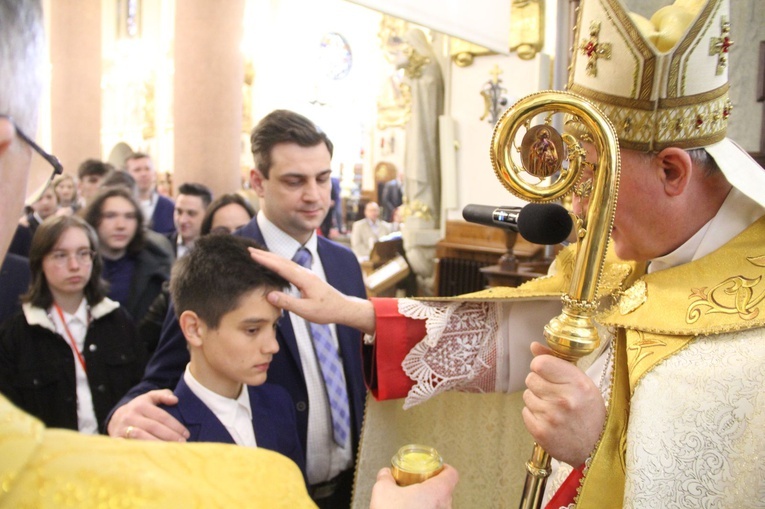 Limanowa. Bierzmowanie 2022