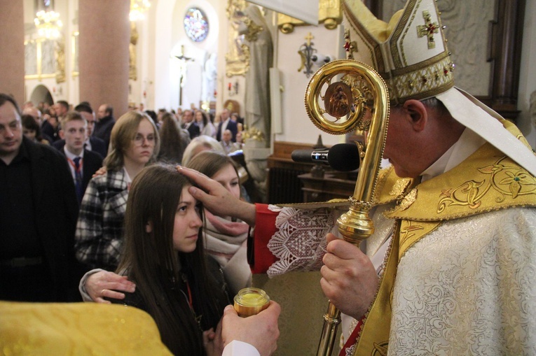 Limanowa. Bierzmowanie 2022