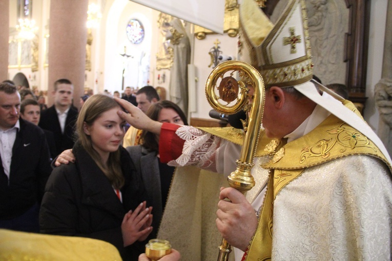 Limanowa. Bierzmowanie 2022