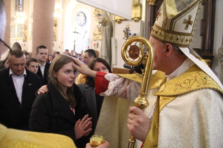 Limanowa. Bierzmowanie 2022