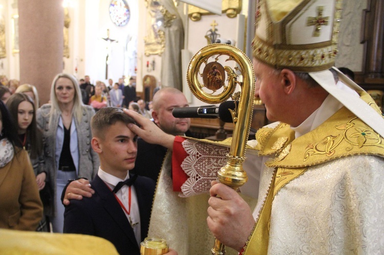 Limanowa. Bierzmowanie 2022