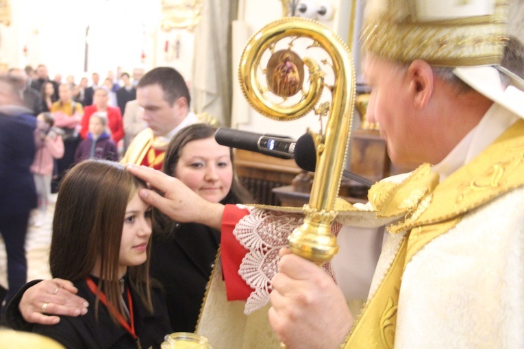 Limanowa. Bierzmowanie 2022