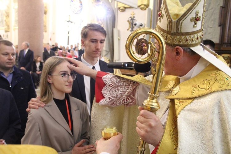 Limanowa. Bierzmowanie 2022