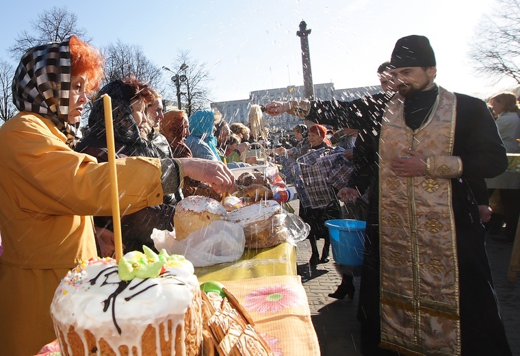 Tarnobrzeg. Wielkanoc dla wiernych obrządków wschodnich. Тарнобжег. Великдень для вірян греко-католицького і православного віросповідання. 