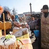 Tarnobrzeg. Wielkanoc dla wiernych obrządków wschodnich. Тарнобжег. Великдень для вірян греко-католицького і православного віросповідання. 