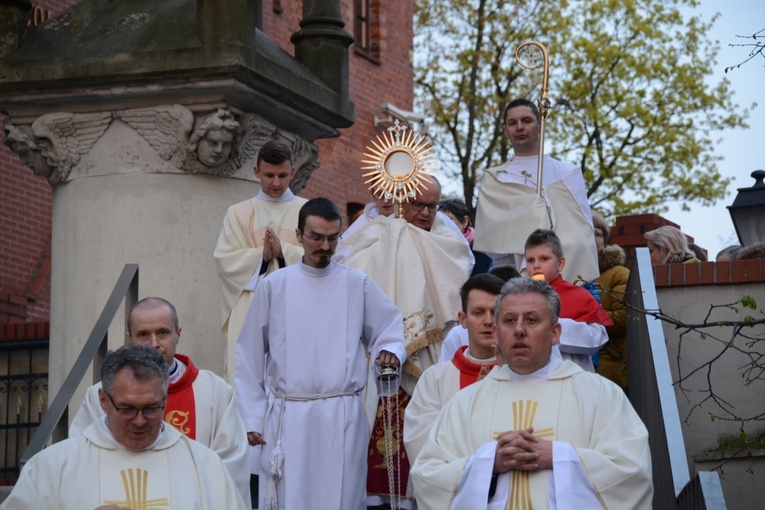 Rozpoczęcie wieczystej adoracji w Opolu